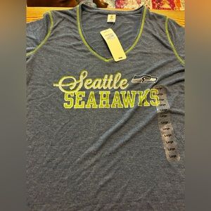 NWT Seattle Seahawks Team Apparel T-shirt